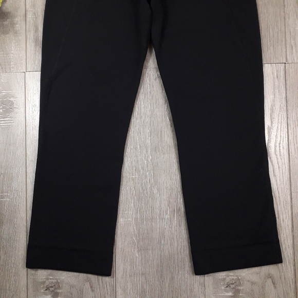 Lululemon | Black Power Up Cropped straight leg leggings - Picture 12 of 14